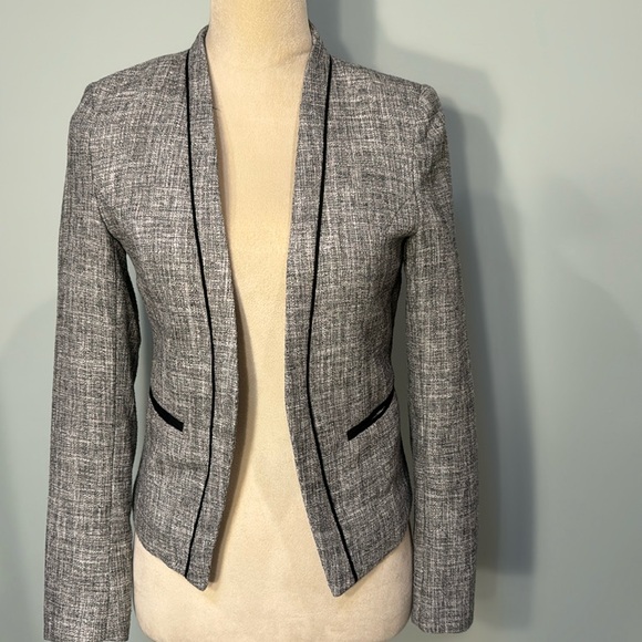 H&M Jackets & Blazers - H&M gray blazer with black accents silver thread Size 6